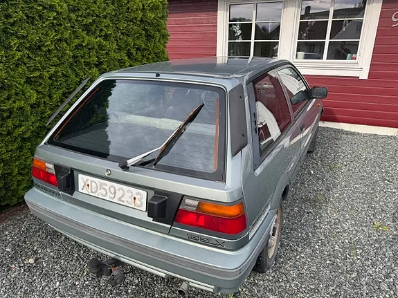 Nissan Sunny 1989 photo 2