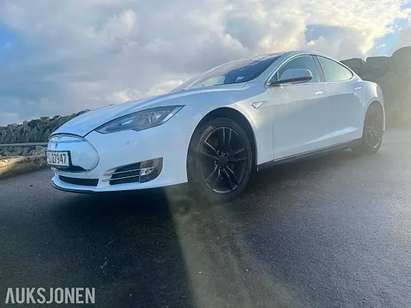 Tesla Model S 2013 photo 3