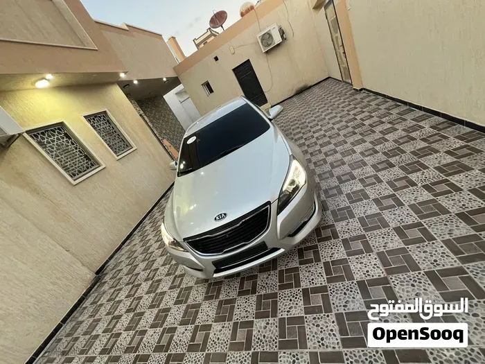 Kia Cadenza 2010 photo 5