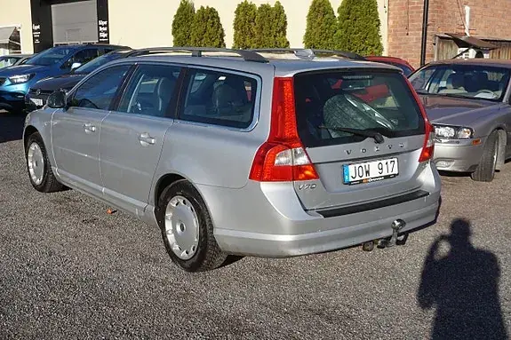 Volvo V70 2010 photo 2