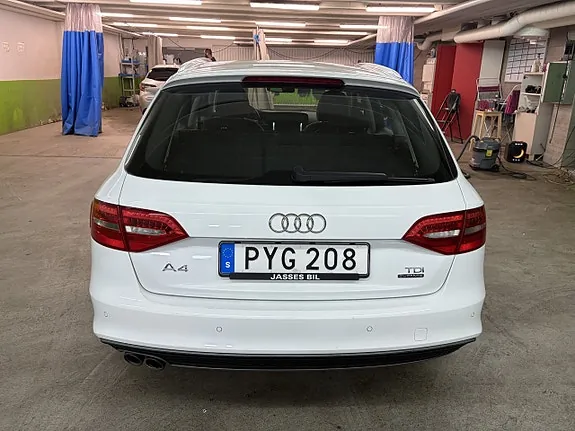 Audi A4 2015 photo 4