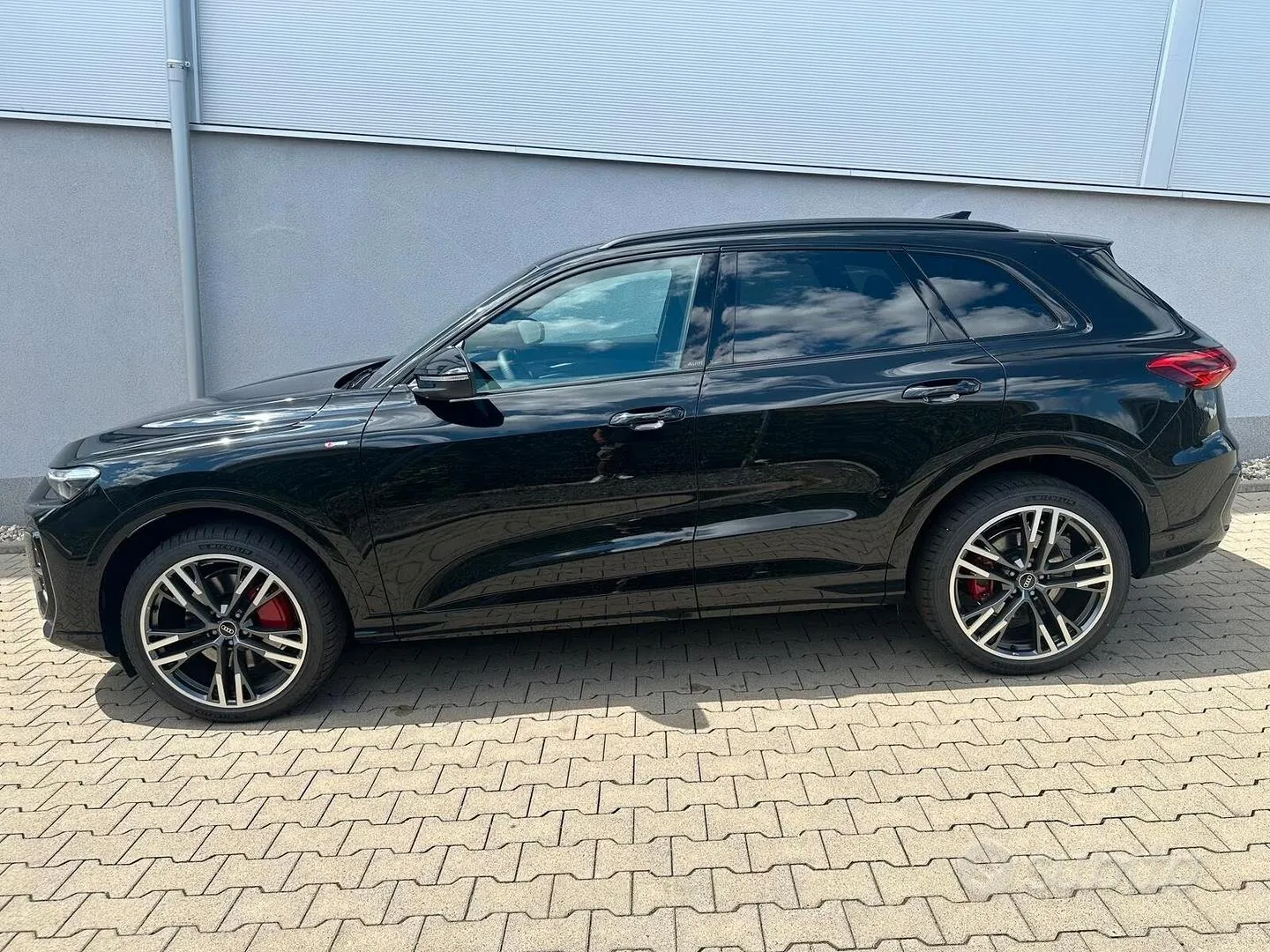 Audi Q5 2025 photo 4