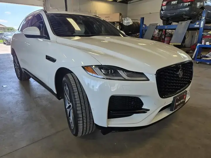 Jaguar F-Pace 2021 photo 3
