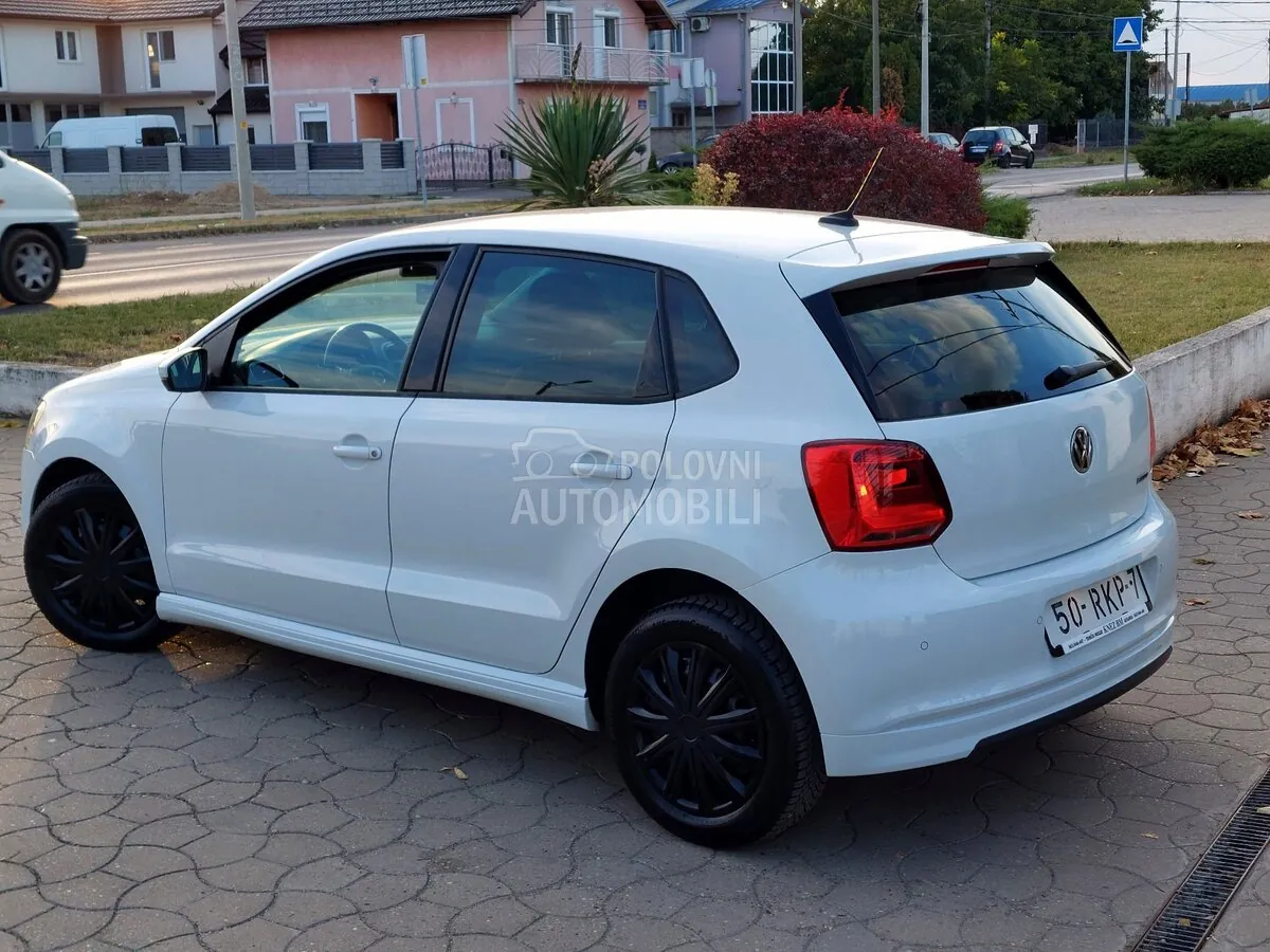 Volkswagen Polo 2015 photo 5
