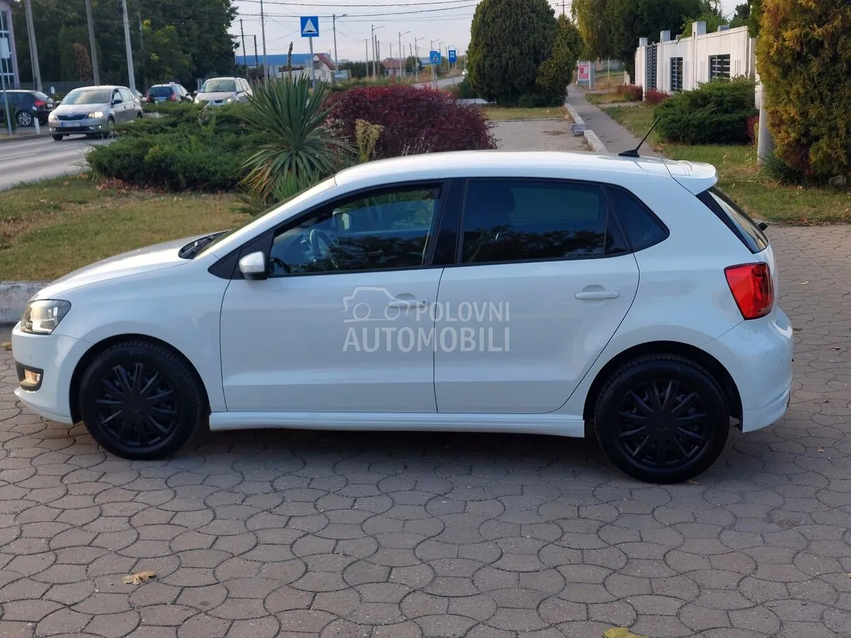 Volkswagen Polo 2015 photo 4