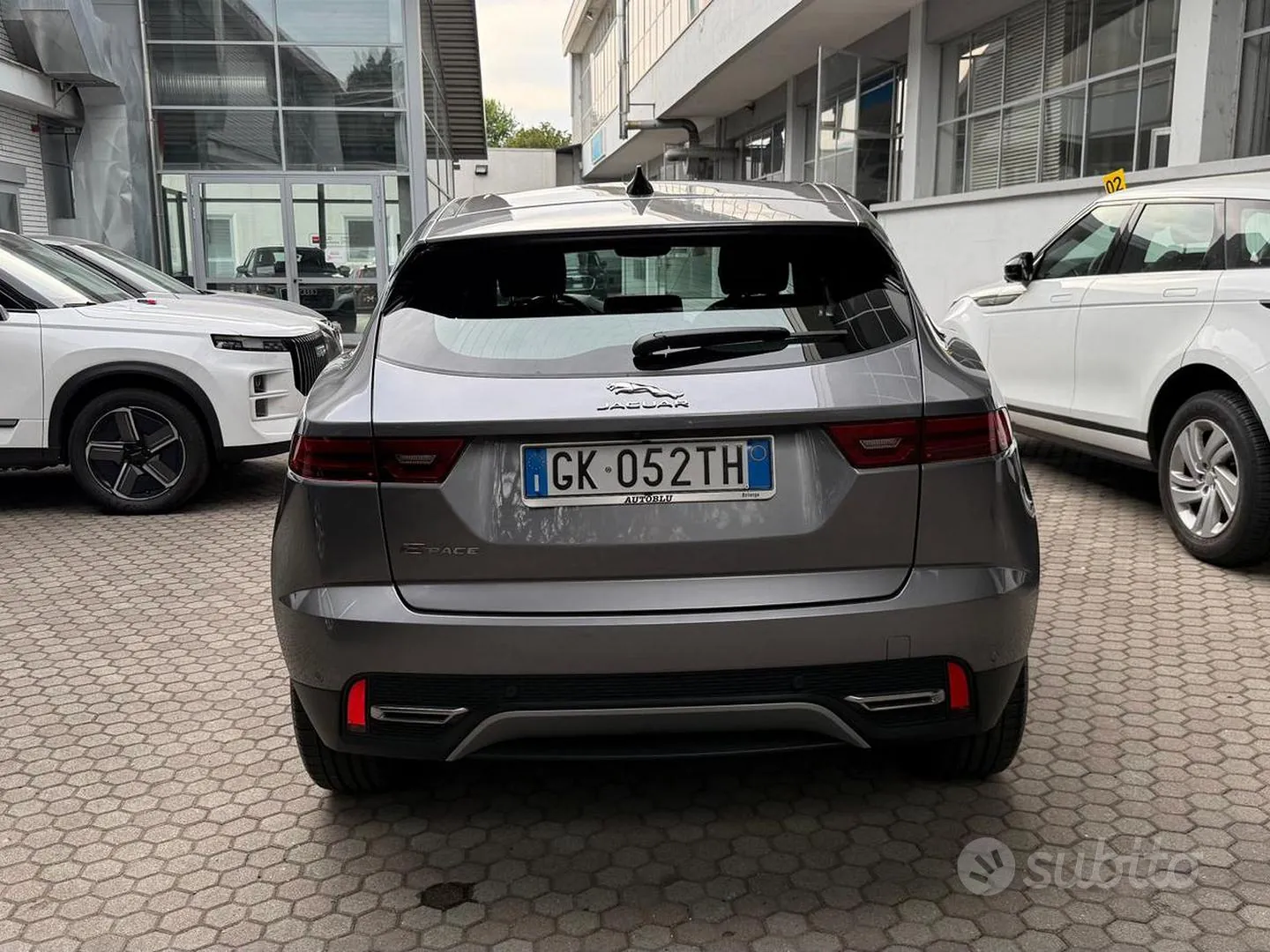 Jaguar E-Pace 2022 photo 5