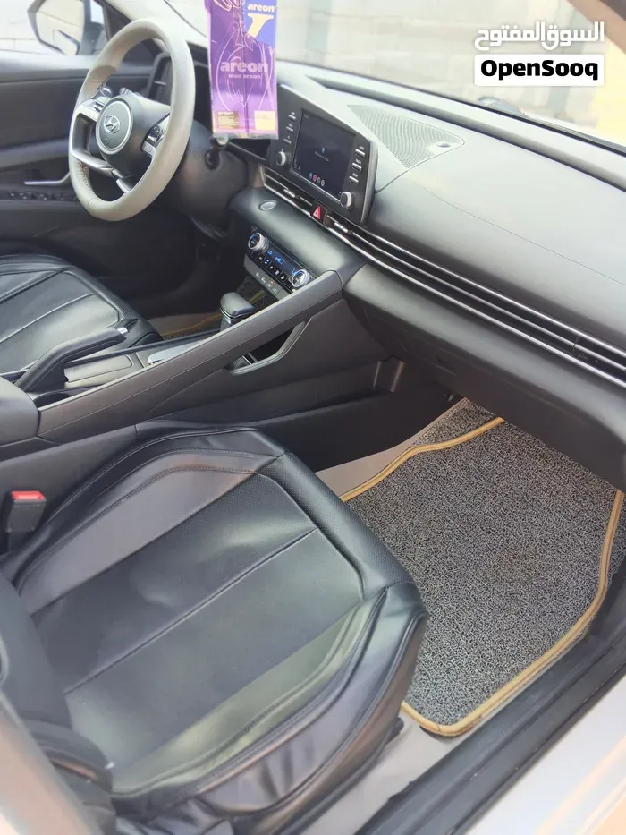 Hyundai Elantra 2023 photo 3