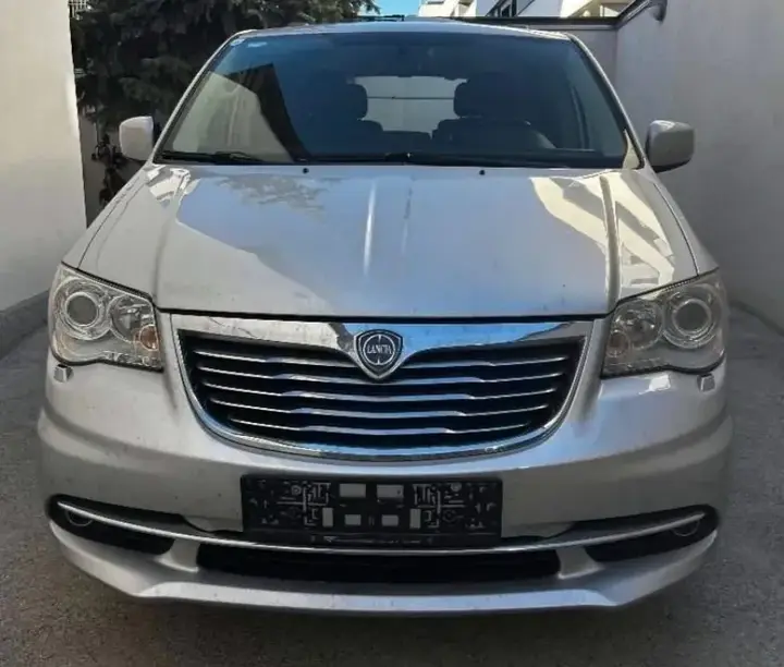 Lancia Voyager