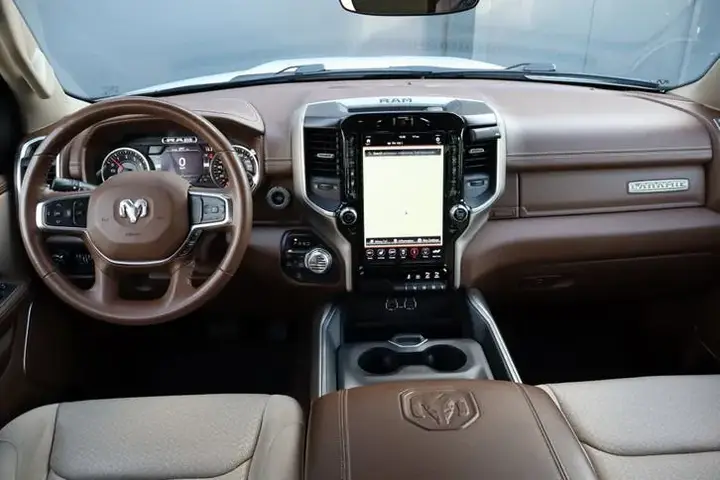Dodge Ram 1500 2021 photo 2
