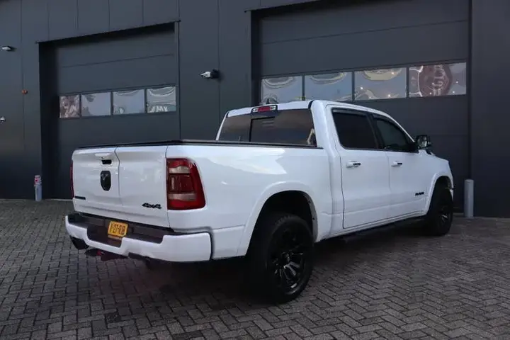 Dodge Ram 1500 2021 photo 3