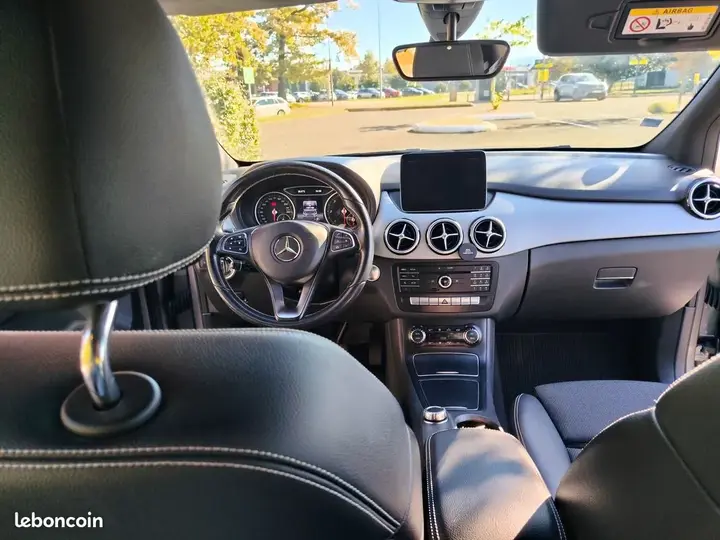 Mercedes-Benz B-Class 2017 photo 4