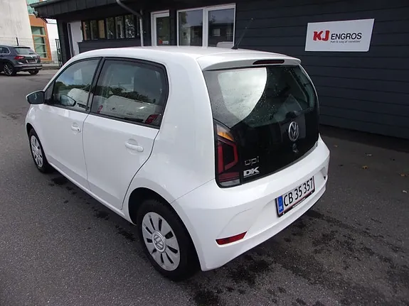 Volkswagen Up 2019 photo 2