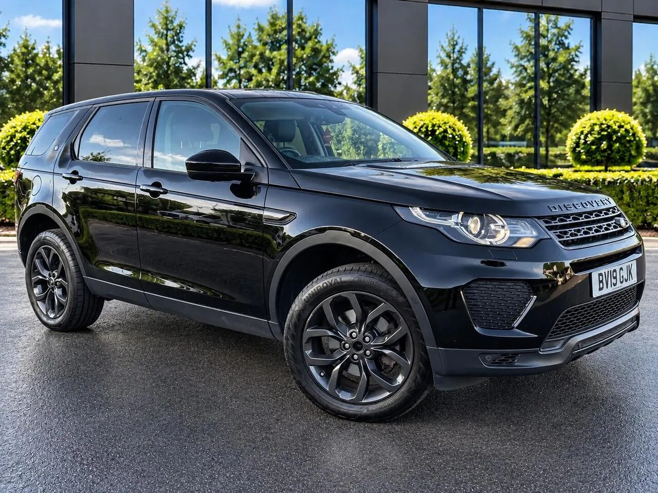 Land Rover Discovery Sport 2019 photo 4