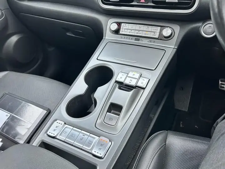 Hyundai Kona 2023 photo 3