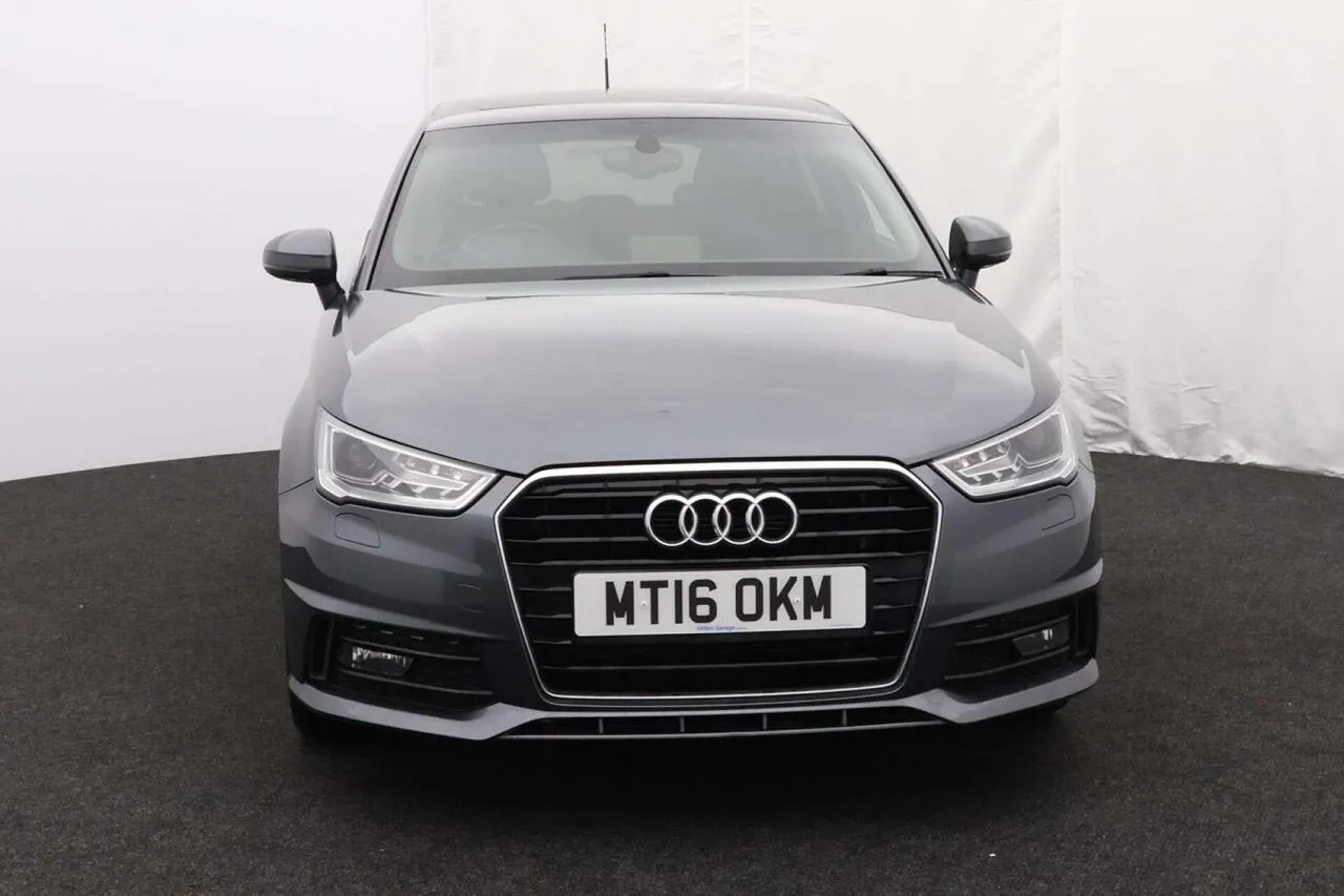 Audi A1 2016 photo 2