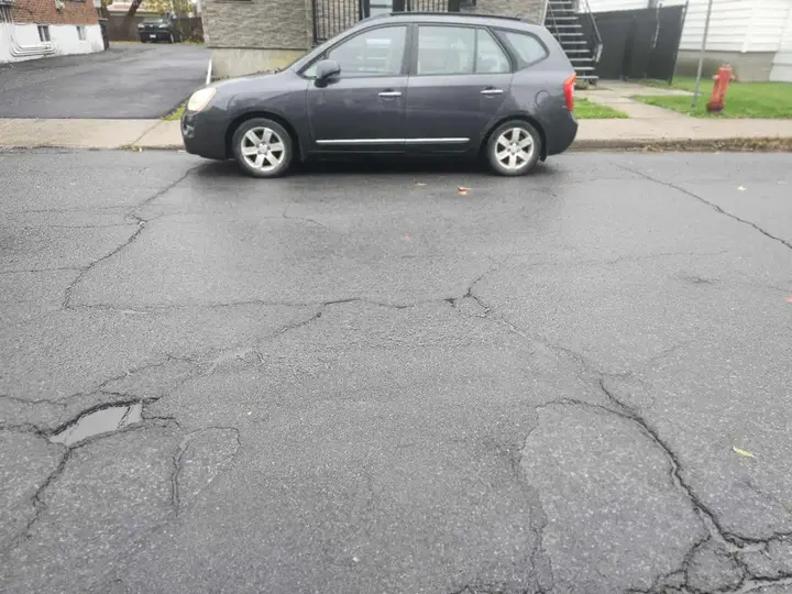 Kia Rondo 2007 photo 3