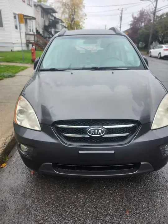 Kia Rondo 2007 photo 4