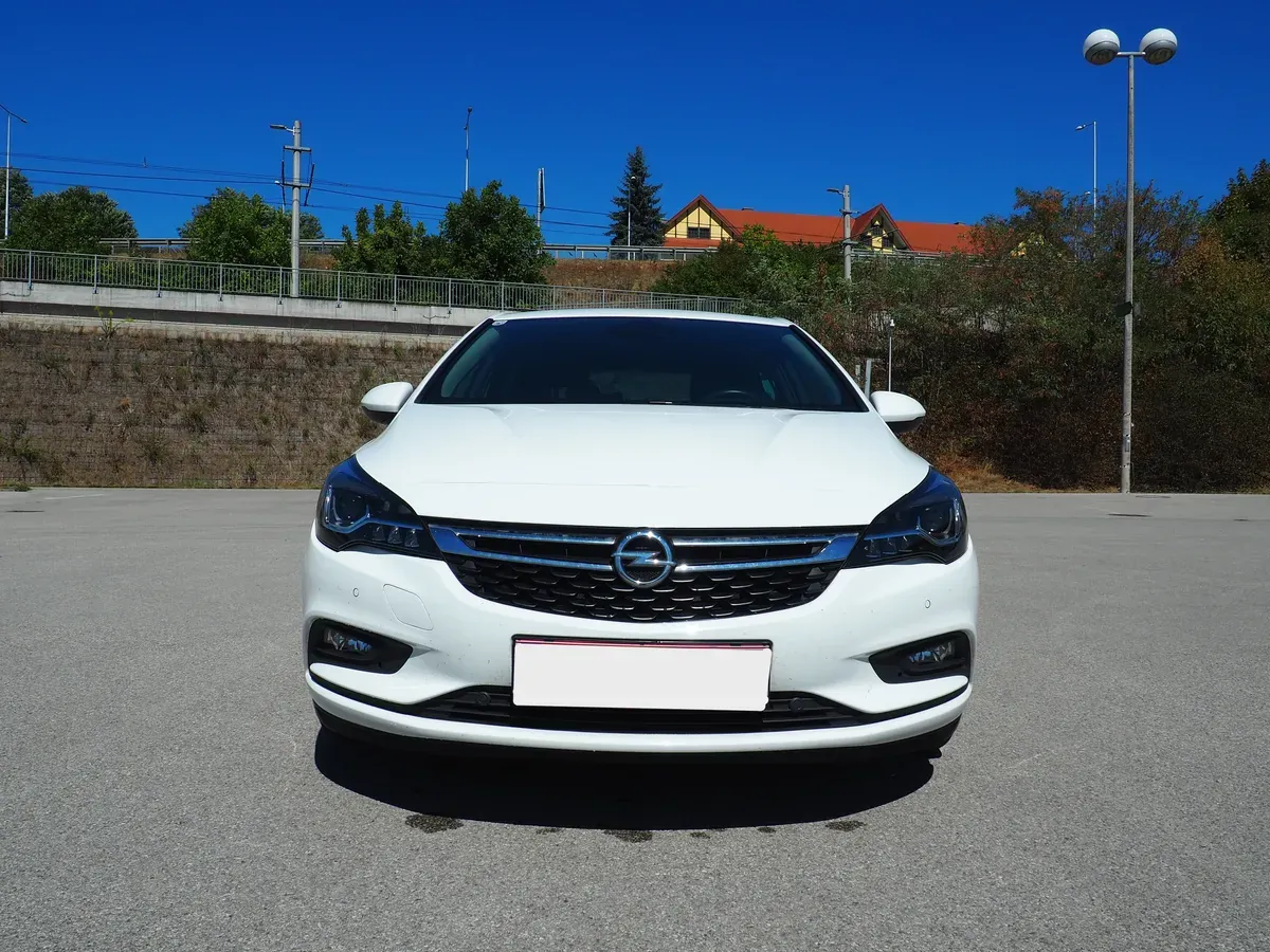 Opel Astra 2016 photo 2
