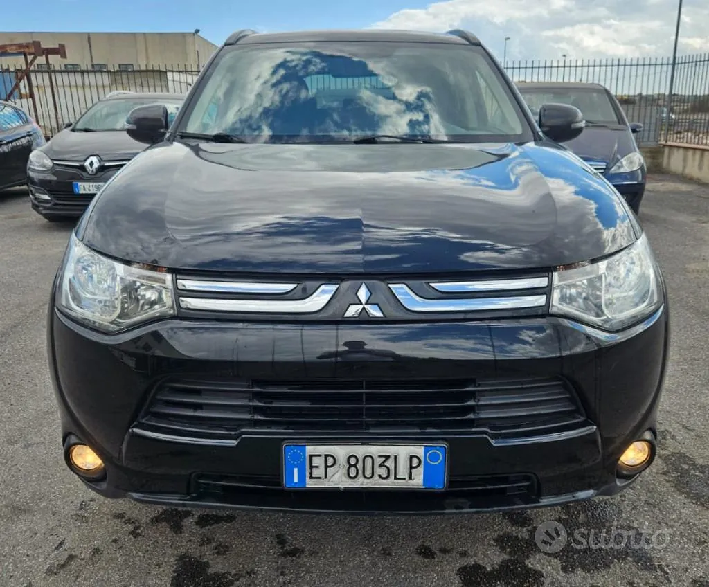 Mitsubishi Outlander 2013 photo 3