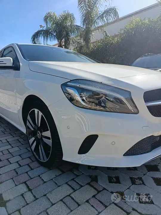 Mercedes-Benz A 180 2017 photo 4