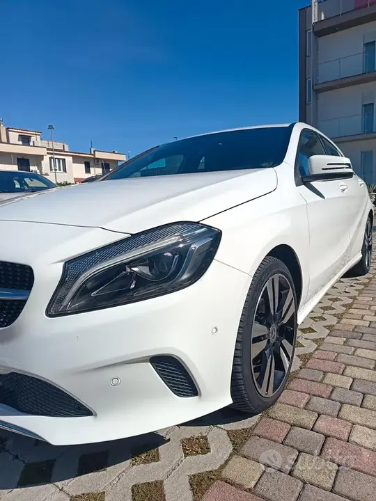 Mercedes-Benz A 180 2017 photo 5