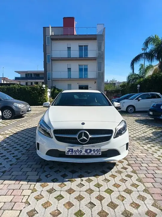 Mercedes-Benz A 180