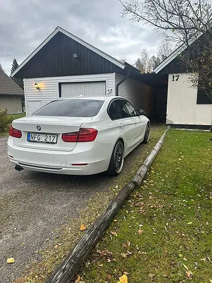 BMW 328I 2013 photo 3