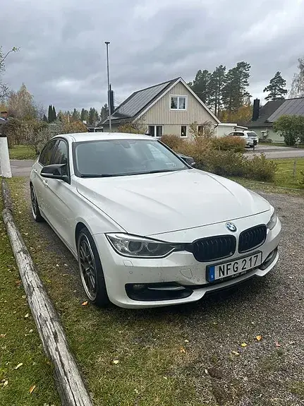 BMW 328I 2013 photo 2