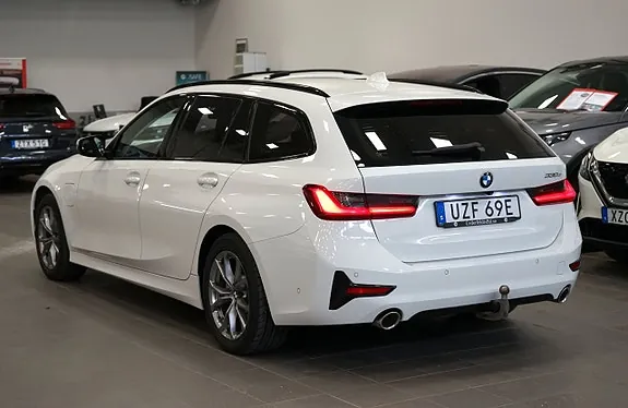 BMW 330E 2021 photo 4