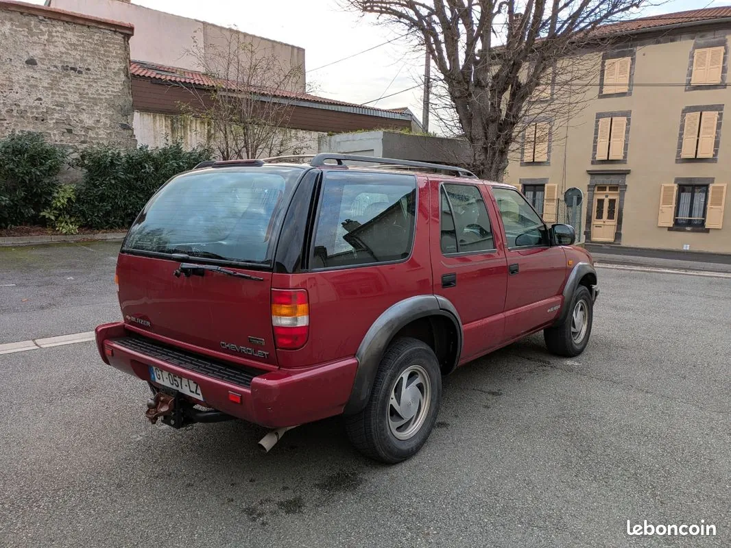 Chevrolet Blazer 1999 photo 2
