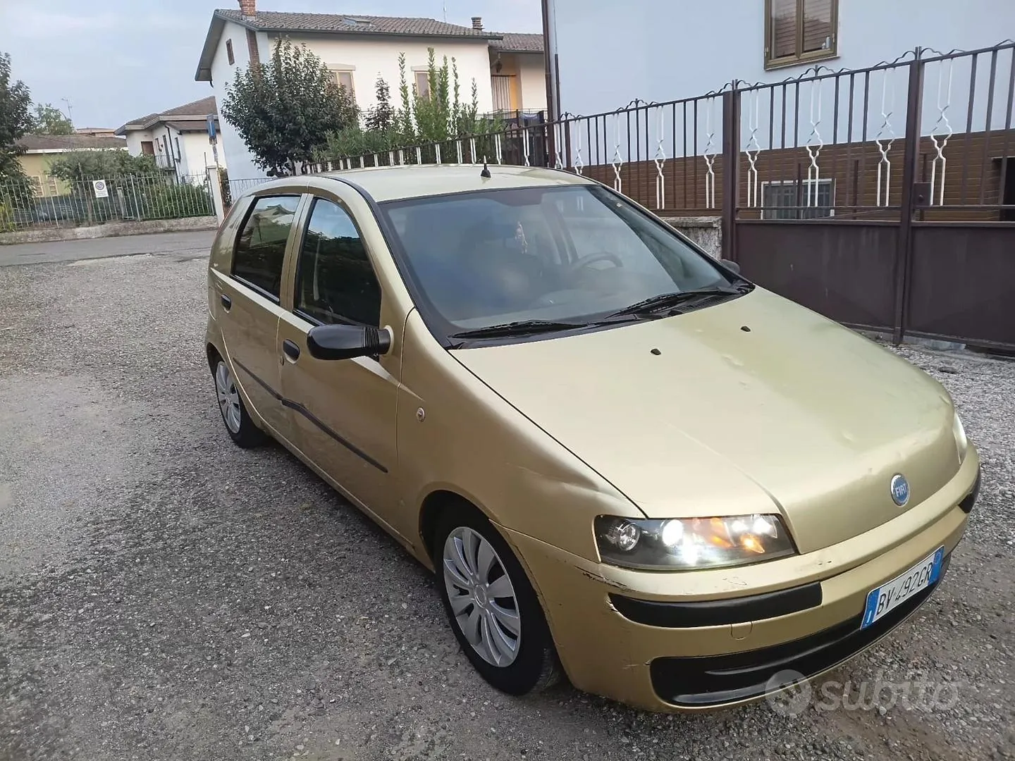 Fiat Punto 2004 photo 2