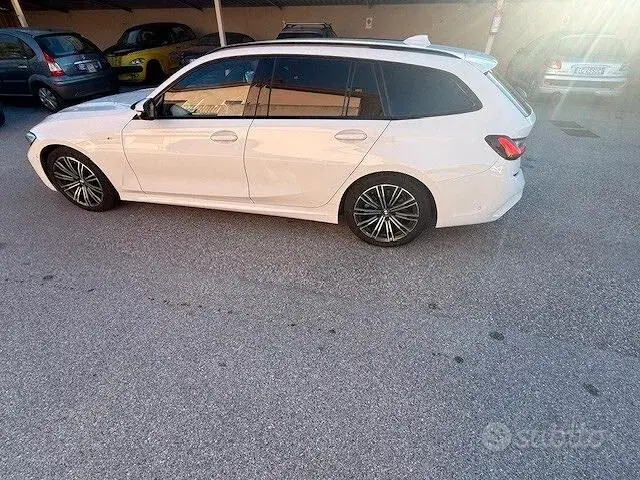 BMW 318 2021 photo 5