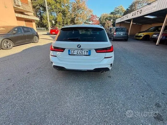 BMW 318 2021 photo 4