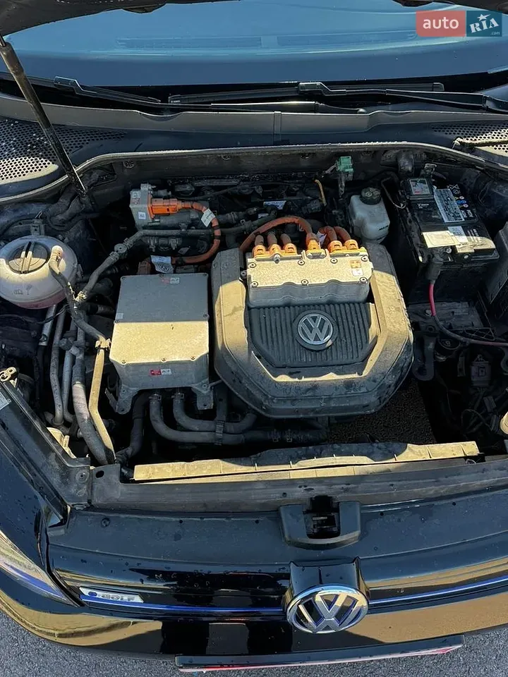 Volkswagen E-Golf 2017 photo 3
