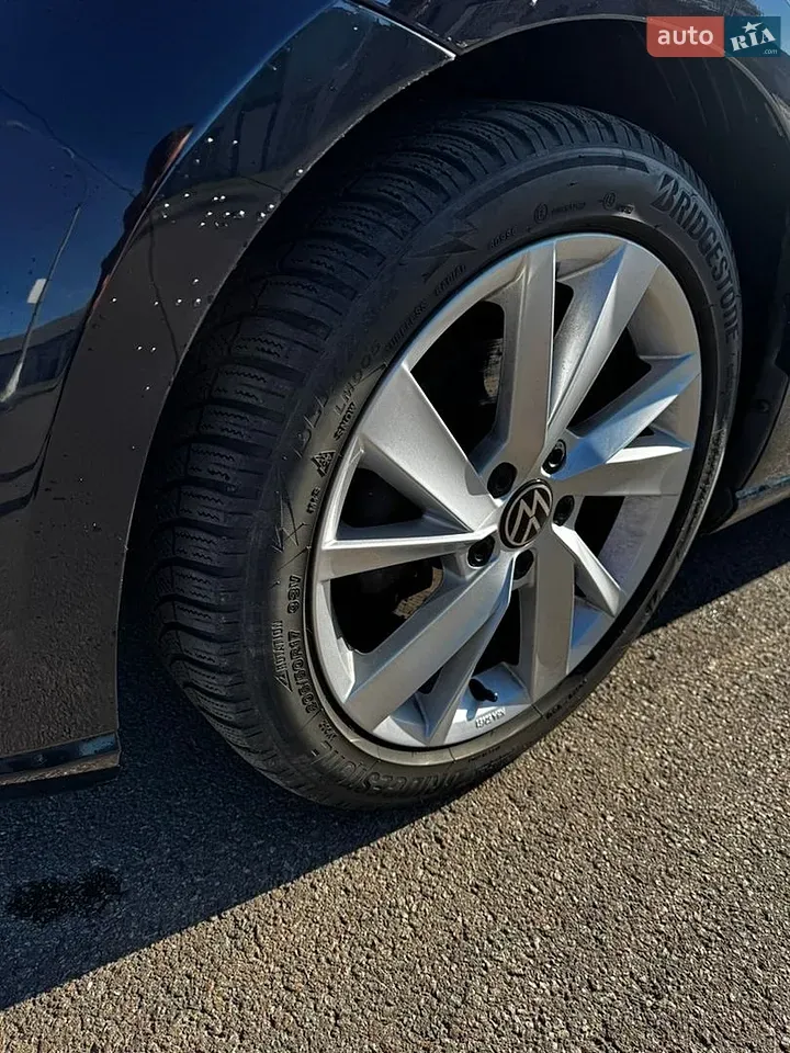 Volkswagen E-Golf 2017 photo 4