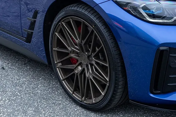 BMW I4 2023 photo 3