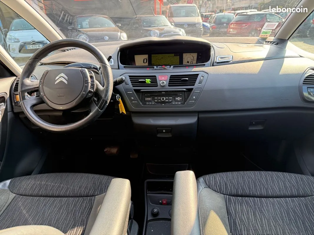 Citroen C4 Picasso 2011 photo 5