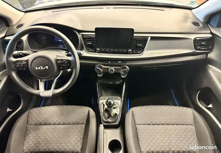 Kia Rio 2023 photo 3