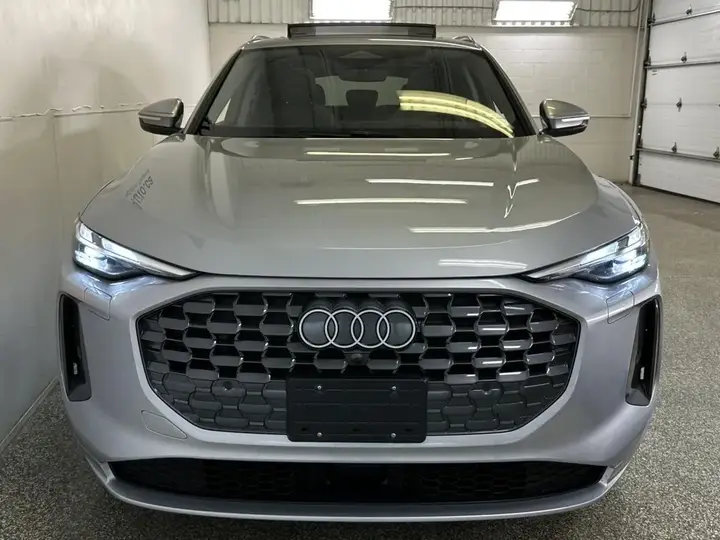 Audi Q5 2025 photo 2