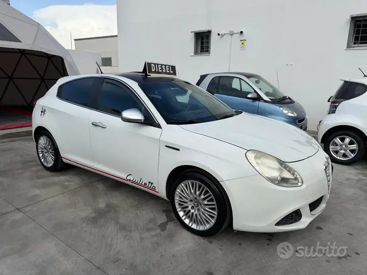 Alfa Romeo Giulietta 2011 photo 3