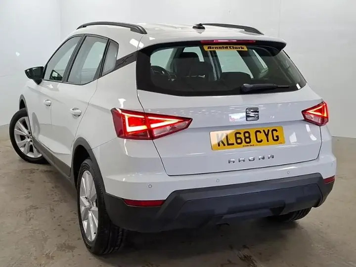Seat Arona 2019 photo 2