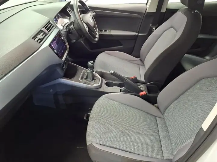 Seat Arona 2019 photo 5