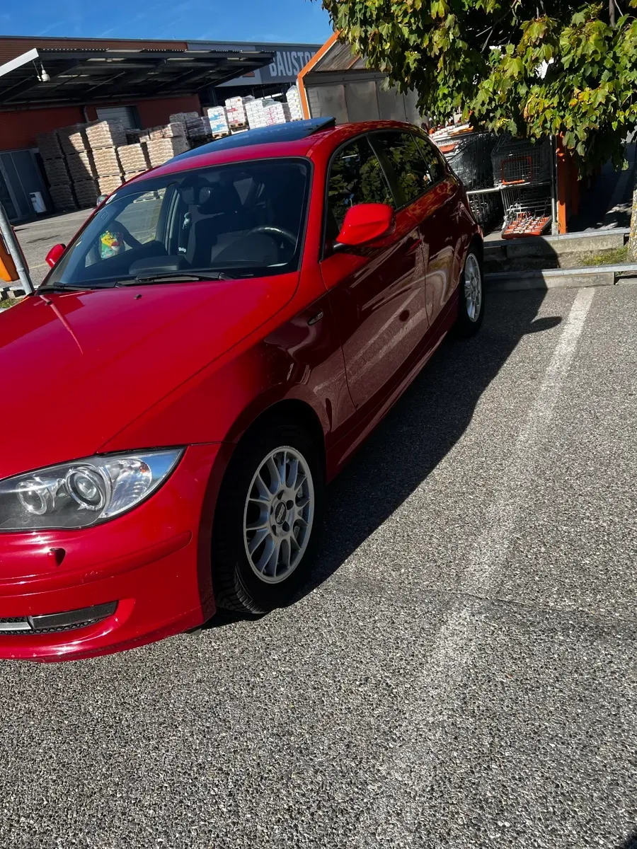 BMW 1 Series 2010 photo 3