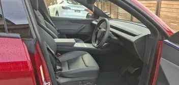 Tesla Model Y 2026 photo 5