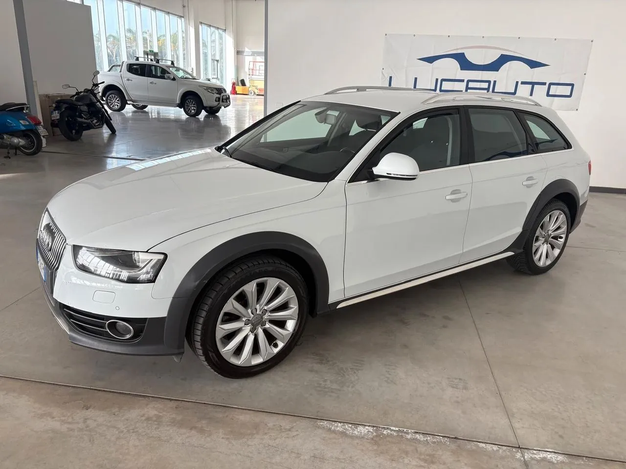 Audi A4 Allroad 2014 photo 2
