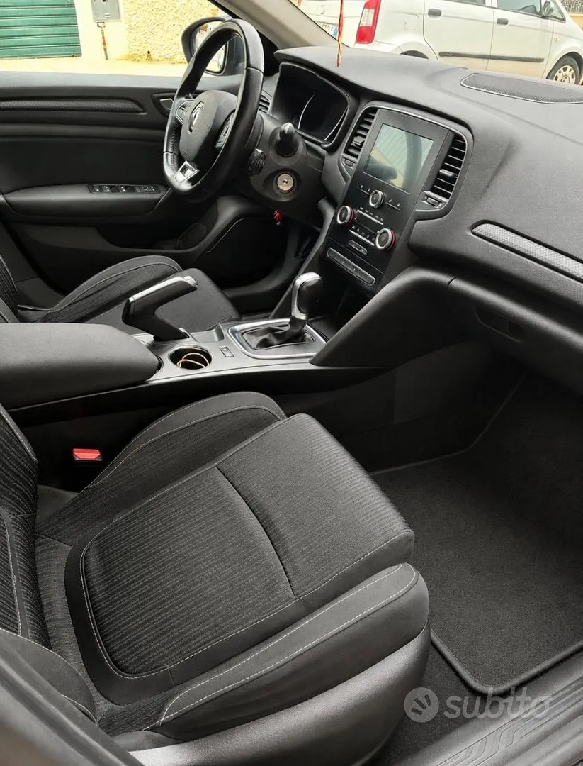 Renault Megane 2017 photo 4