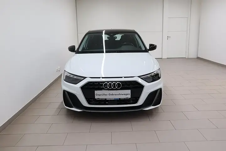 Audi A1 2021 photo 2
