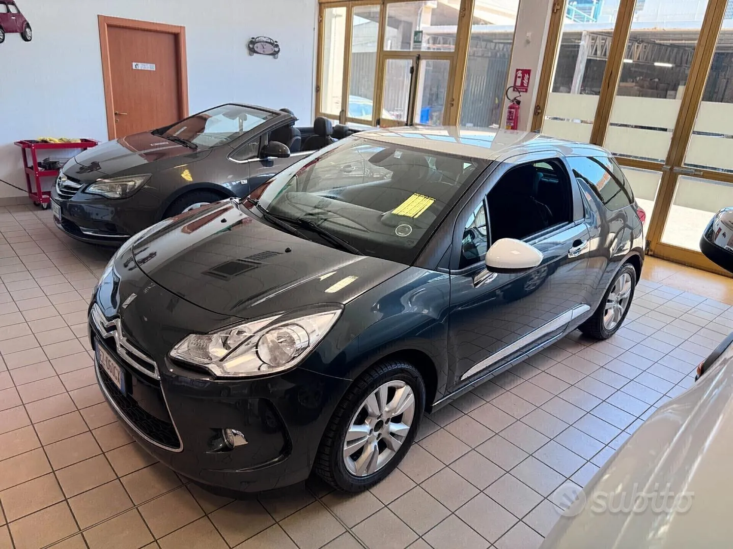 DS Automobiles Ds3 2015 photo 4