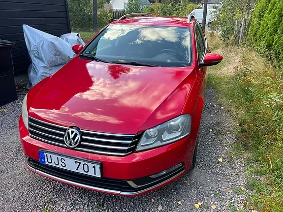 Volkswagen Passat 2012 photo 2