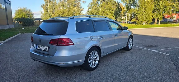 Volkswagen Passat 2014 photo 2